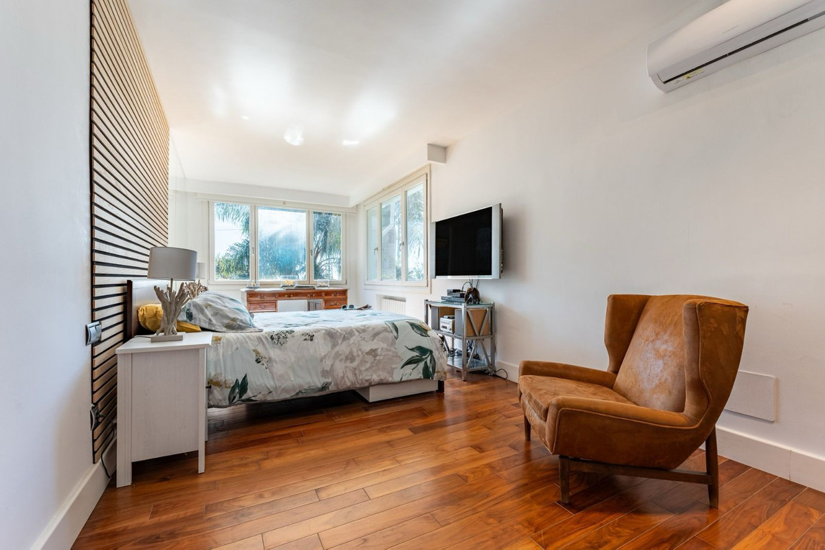 4 bedroom Villas for sale in Calahonda – R4652110