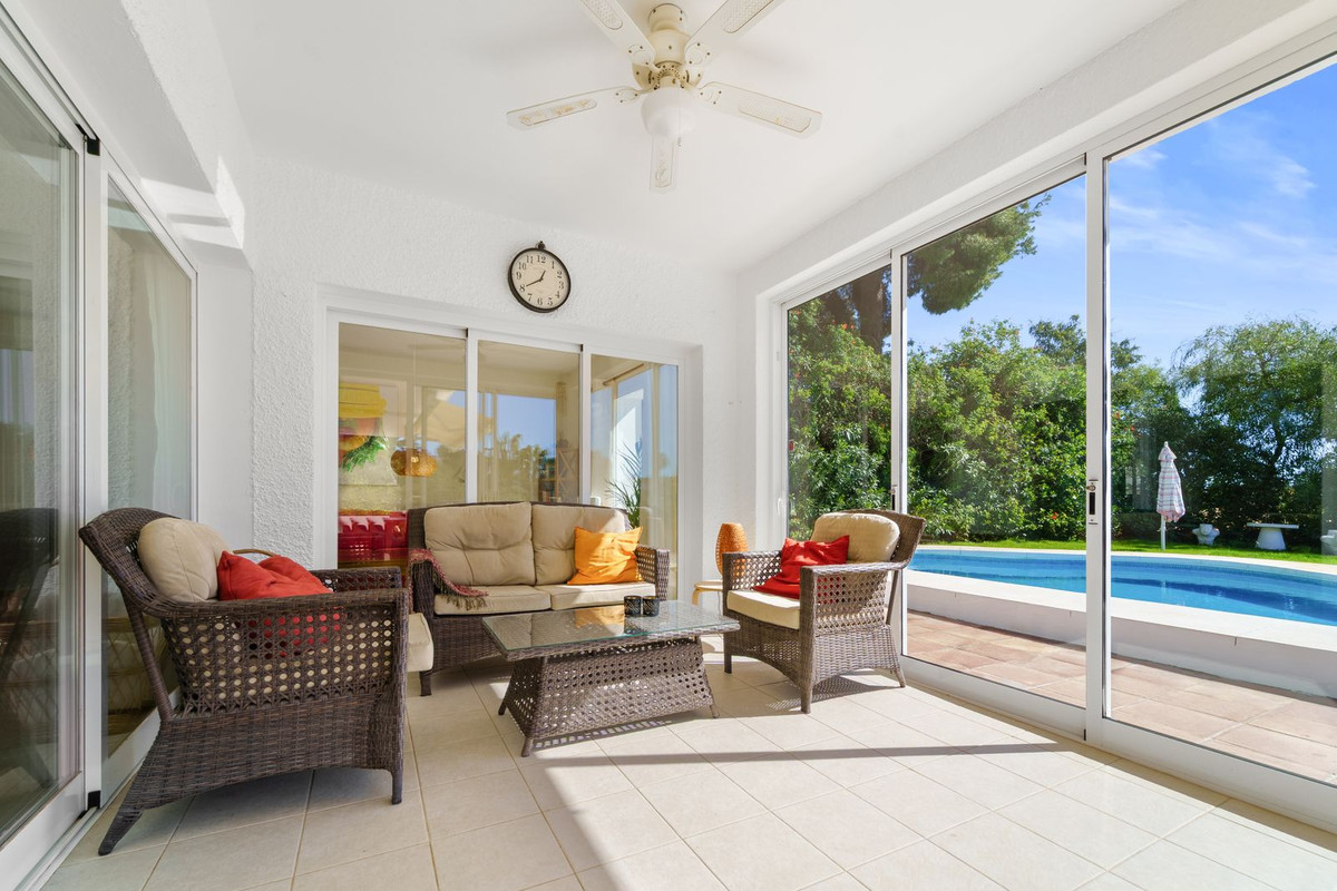 5 bedroom Villas for sale in Calahonda – R5306470