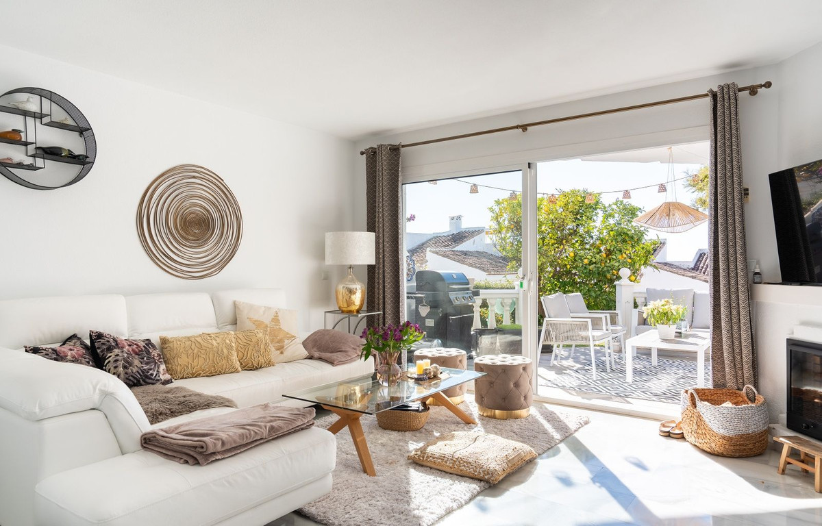 3 bedroom Townhouses for sale in Calahonda – R5315932