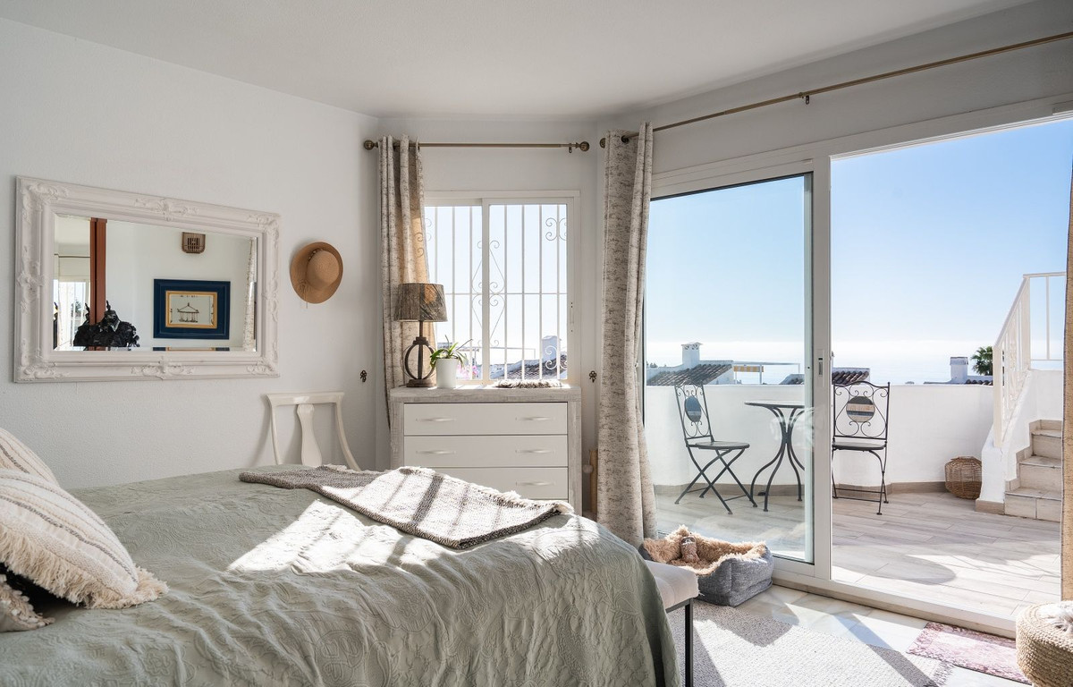 3 bedroom Townhouses for sale in Calahonda – R5315932