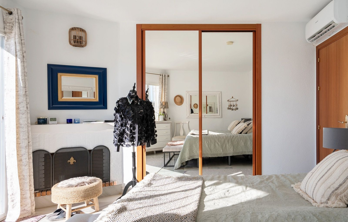 3 bedroom Townhouses for sale in Calahonda – R5315932