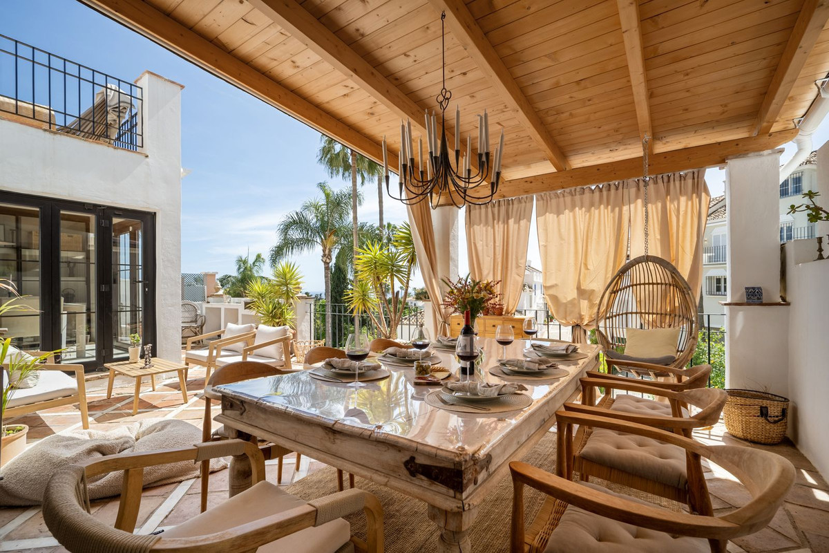 4 bedroom Townhouses for sale in Marbella – R5012860