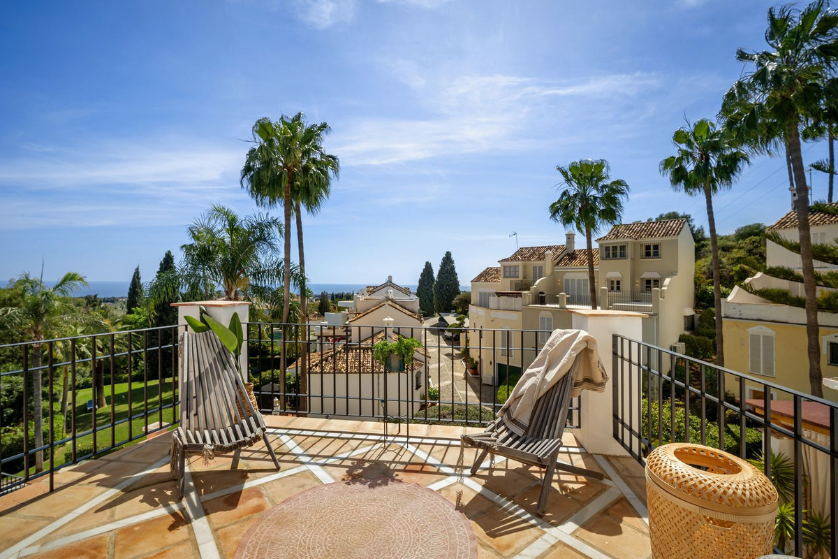 4 bedroom Townhouses for sale in Marbella – R5012860