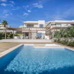 5 bedroom Villas for sale in Nueva Milla de Oro – R4709578