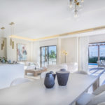 5 bedroom Villas for sale in Nueva Milla de Oro – R4709578