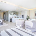 5 bedroom Villas for sale in Nueva Milla de Oro – R4709578