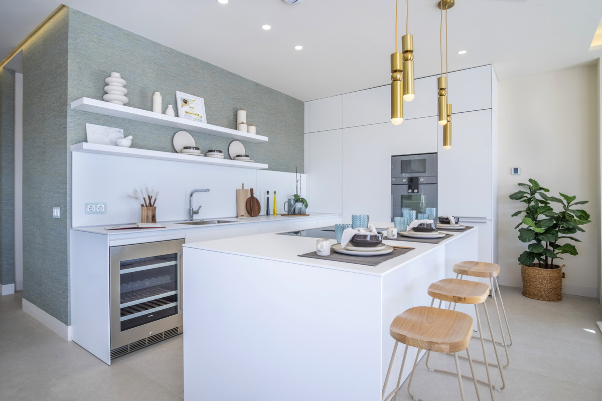 5 bedroom Villas for sale in Nueva Milla de Oro – R4709578