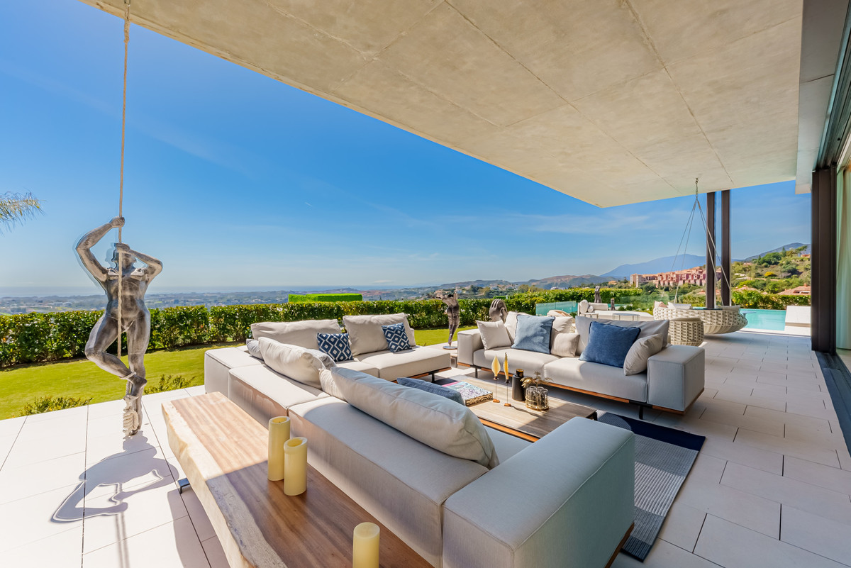 8 bedroom Villas for sale in La Quinta – R5217985 8 bedroom Villas for sale in La Quinta – R5217985