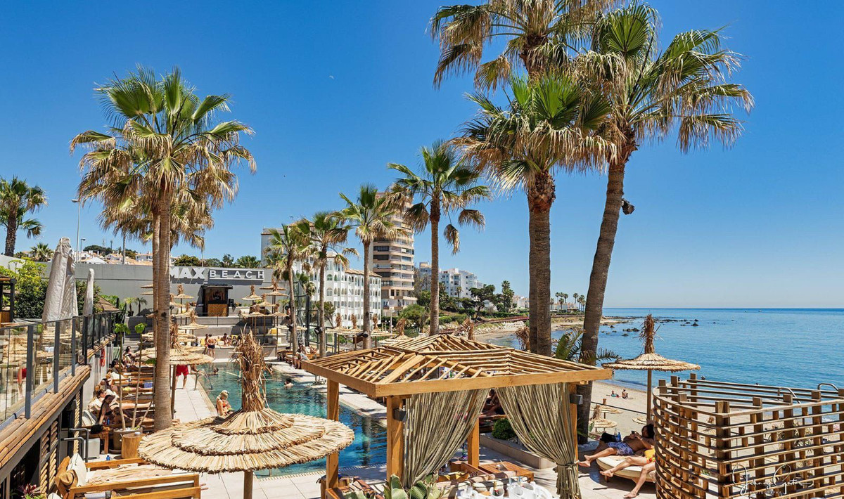 Pareados de 4 dormitorios en venta en Riviera del Sol – R5018596