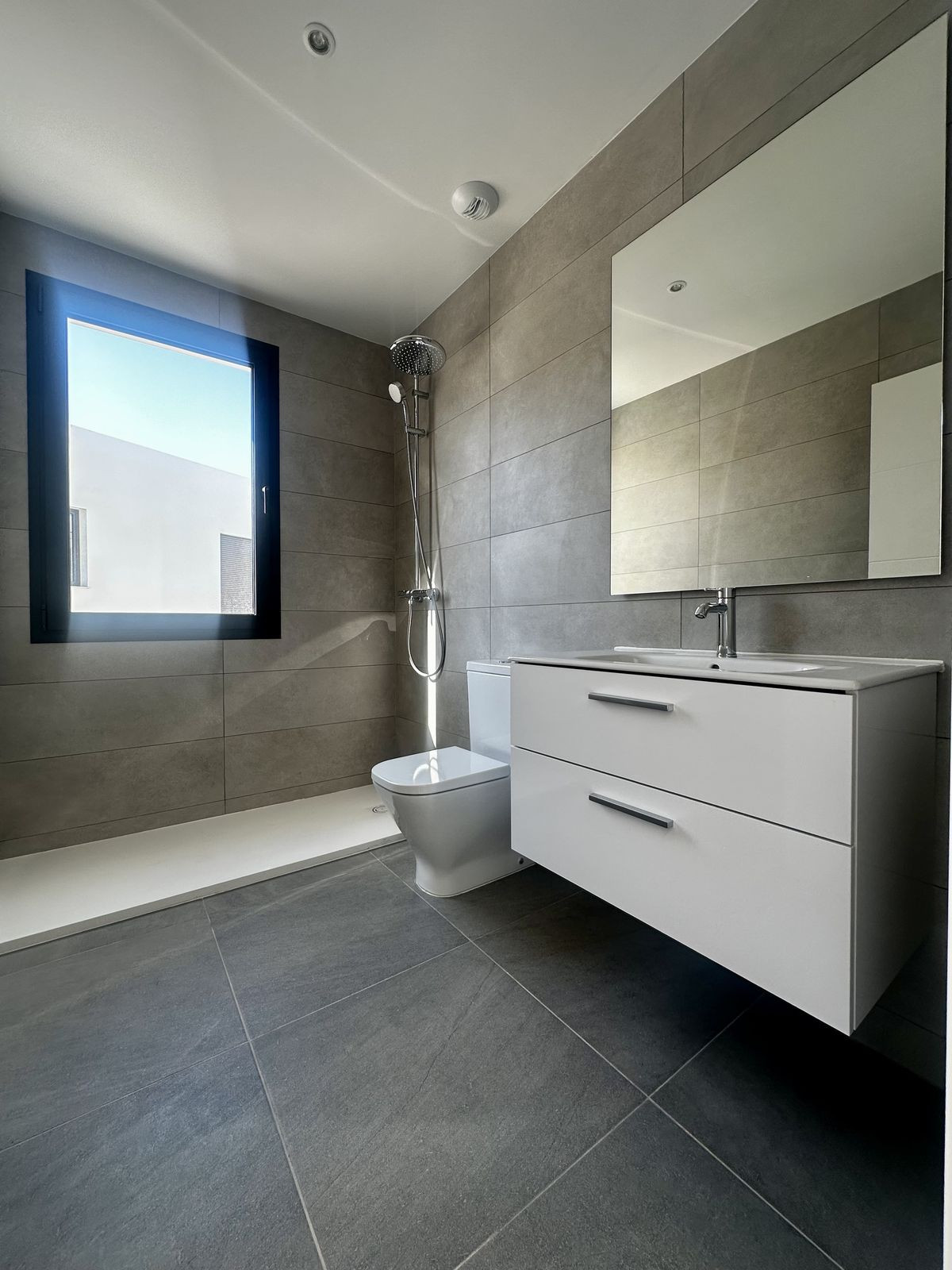 Pareados de 4 dormitorios en venta en Riviera del Sol – R5018596