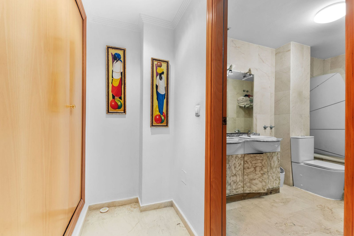 2 bedroom Apartments for sale in Guadalmina Alta – R5288629