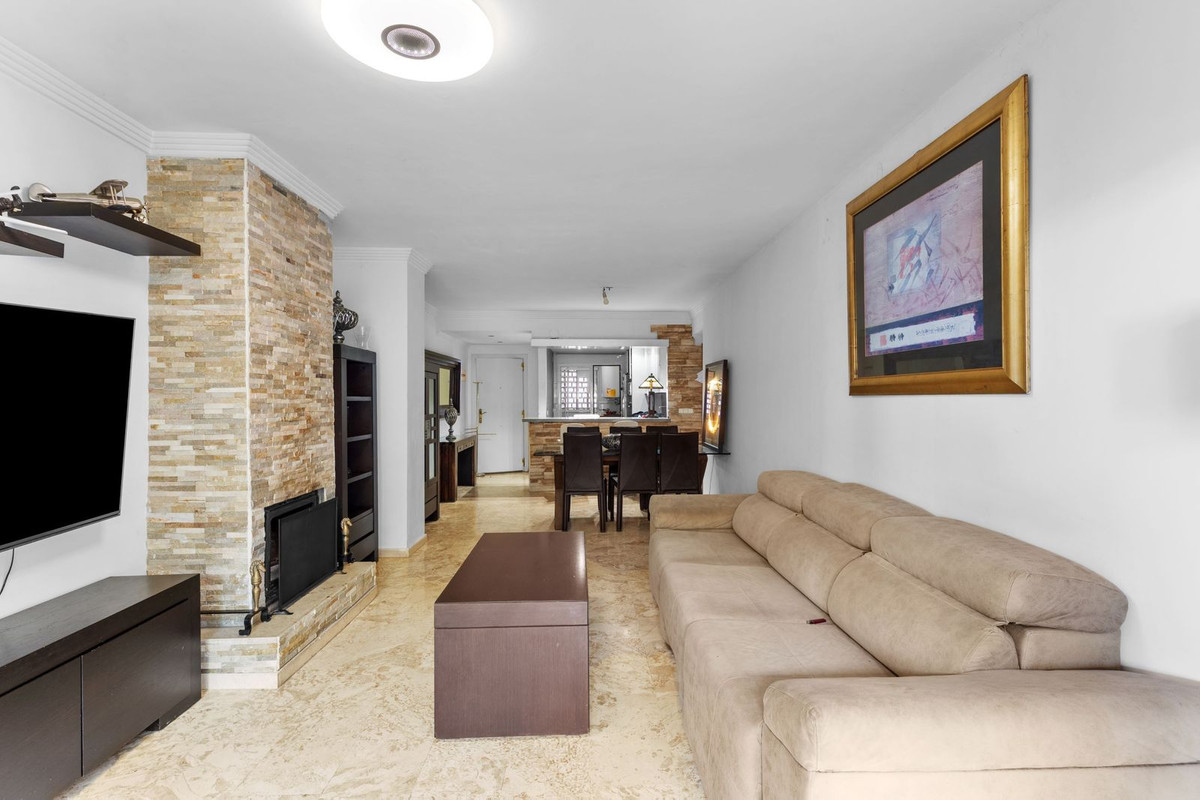 2 bedroom Apartments for sale in Guadalmina Alta – R5288629