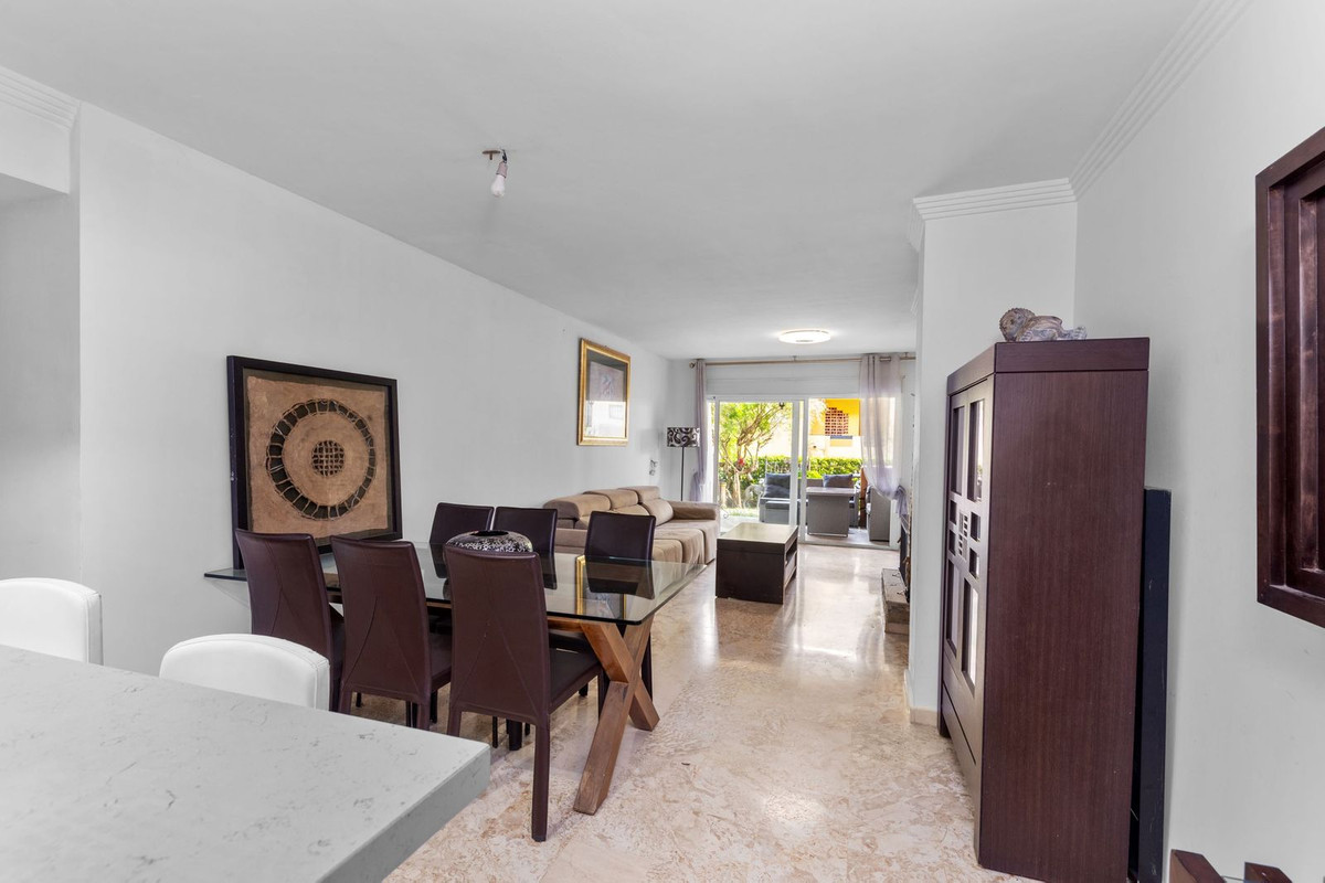 2 bedroom Apartments for sale in Guadalmina Alta – R5288629