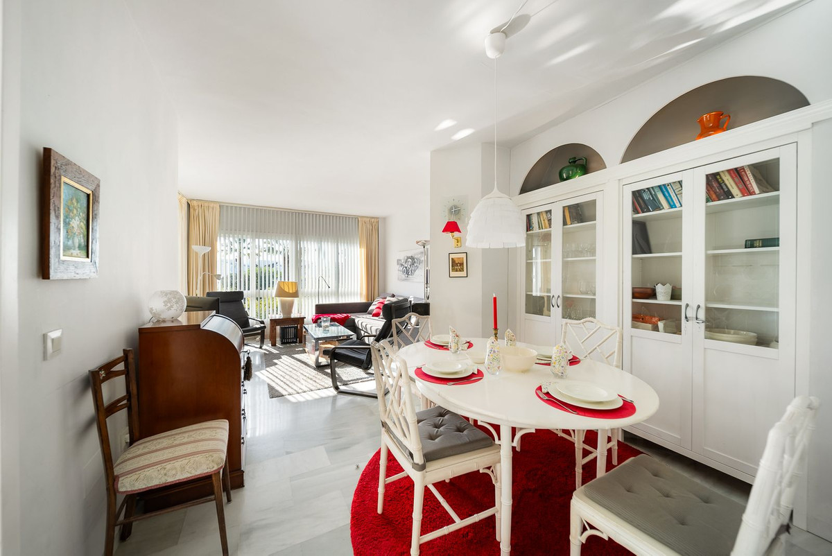 2 bedroom Apartments for sale in Calahonda – R5315764