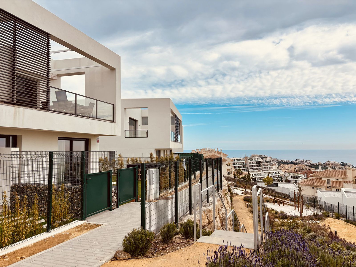 4 bedroom Semi-detached for sale in Riviera del Sol – R5329504 4 bedroom Semi-detached for sale in Riviera del Sol – R5329504