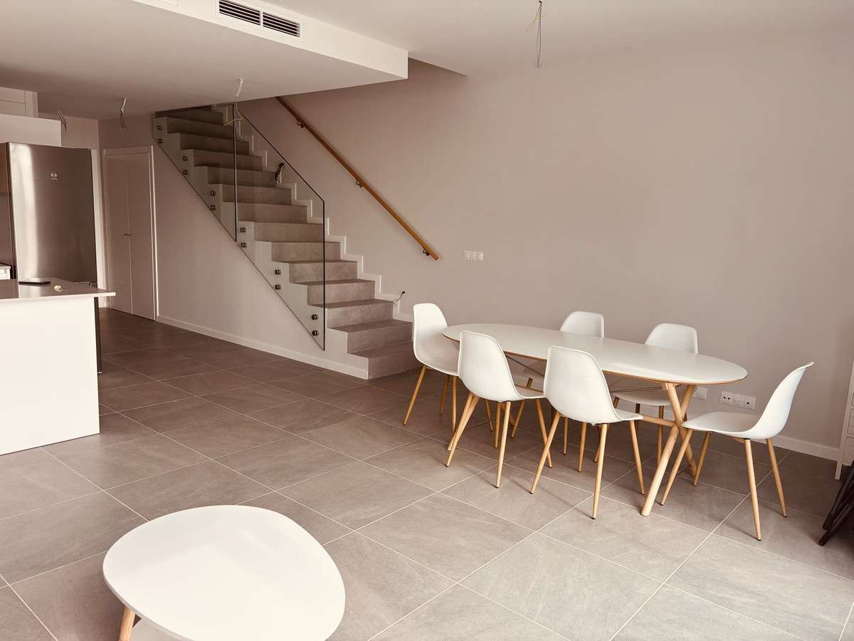 4 bedroom Semi-detached for sale in Riviera del Sol – R5329504 4 bedroom Semi-detached for sale in Riviera del Sol – R5329504