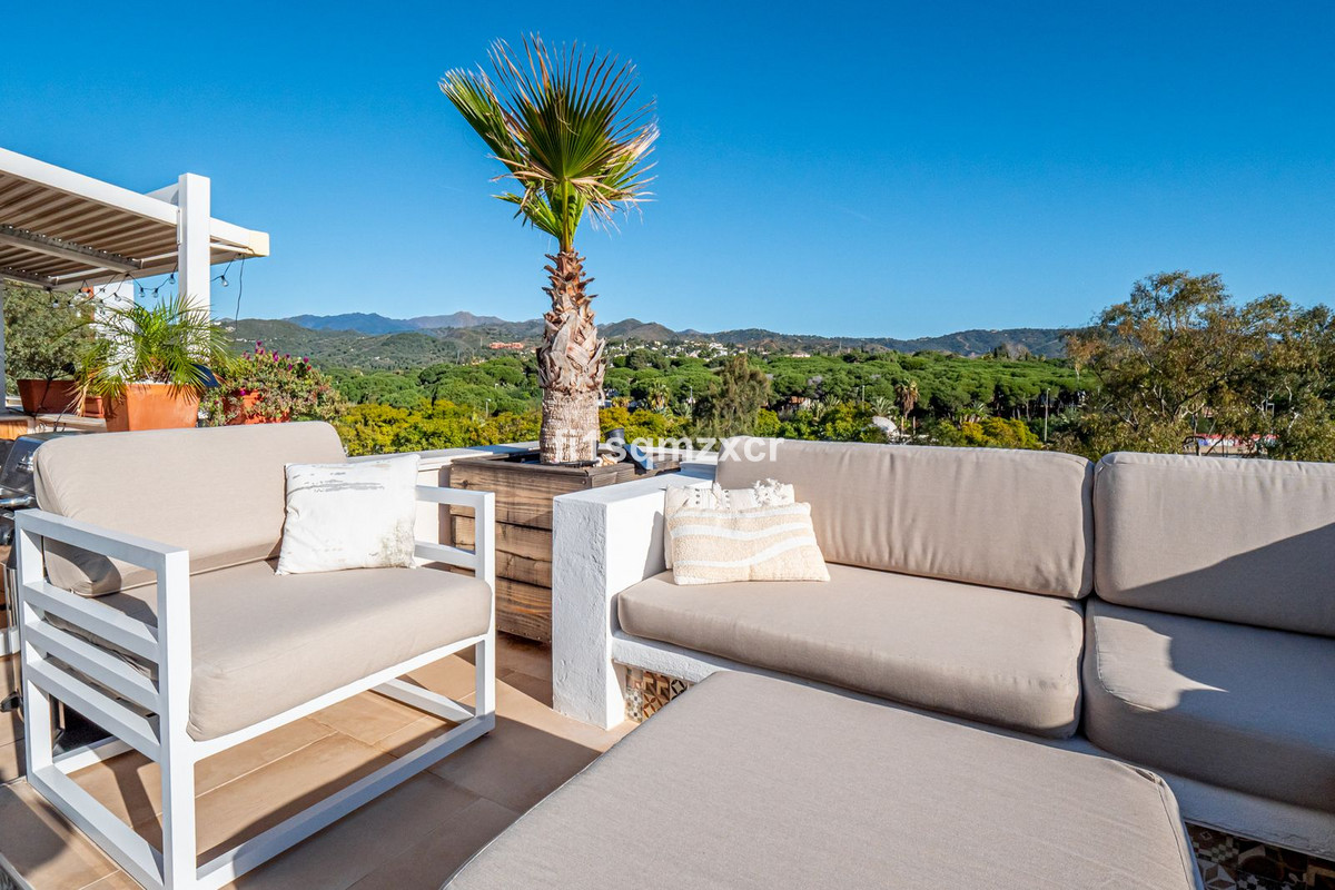 2 bedroom Apartments for sale in Costabella – R5321083