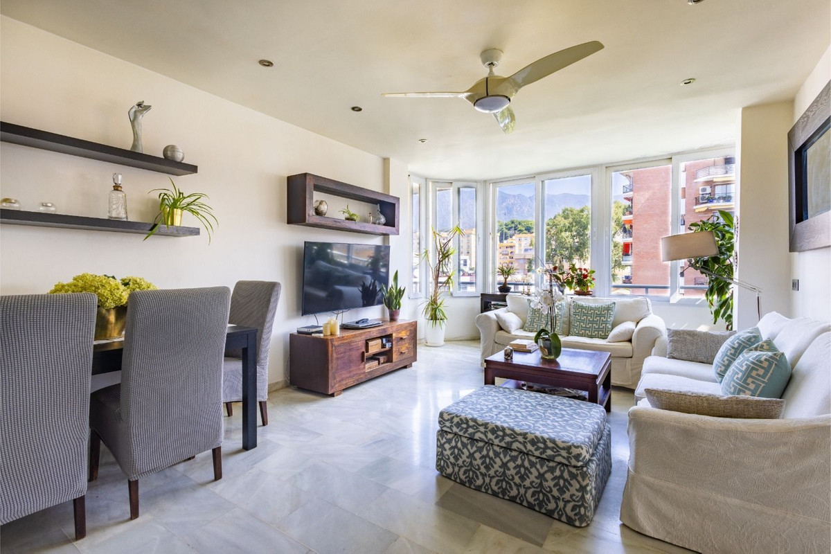 2 bedroom Penthouses for sale in Marbella – R5302591