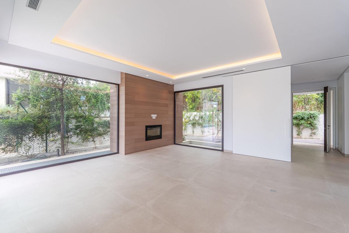 Villas de 4 dormitorios en venta en Marbella – R5195698