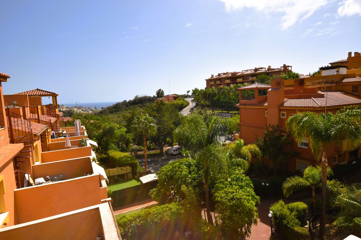 2 bedroom Penthouses for sale in Reserva de Marbella – R5297254