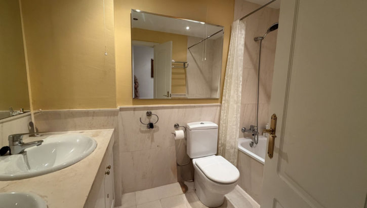 2 bedroom Apartments for sale in Calahonda – R5318833 in 