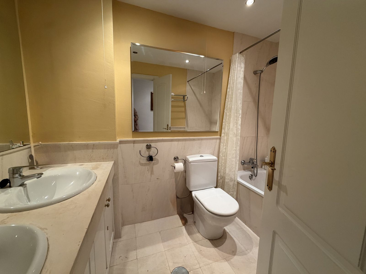 2 bedroom Apartments for sale in Calahonda – R5318833