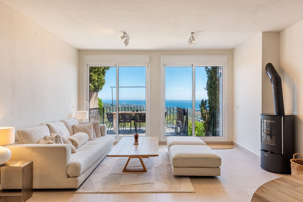 2 bedroom Townhouses for sale in Altos de los Monteros – R5343076