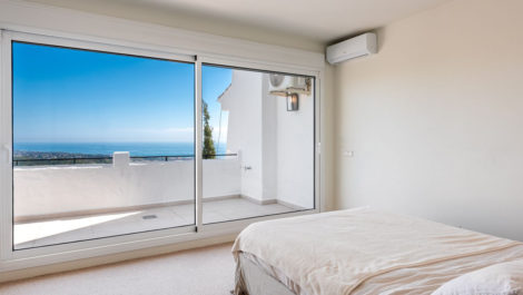 2 bedroom Townhouses for sale in Altos de los Monteros – R5343076