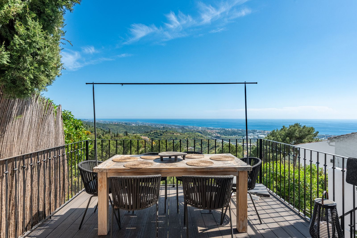 2 bedroom Townhouses for sale in Altos de los Monteros – R5343076