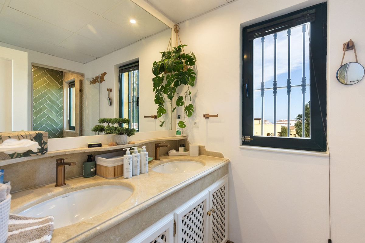 3 bedroom Semi-detached for sale in Miraflores – R5341870 3 bedroom Semi-detached for sale in Miraflores – R5341870