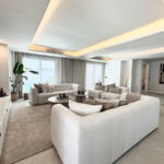 6 bedroom Villas for sale in Marbella – R5317543