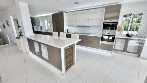 5 bedroom Villas for sale in Calahonda – R5319469