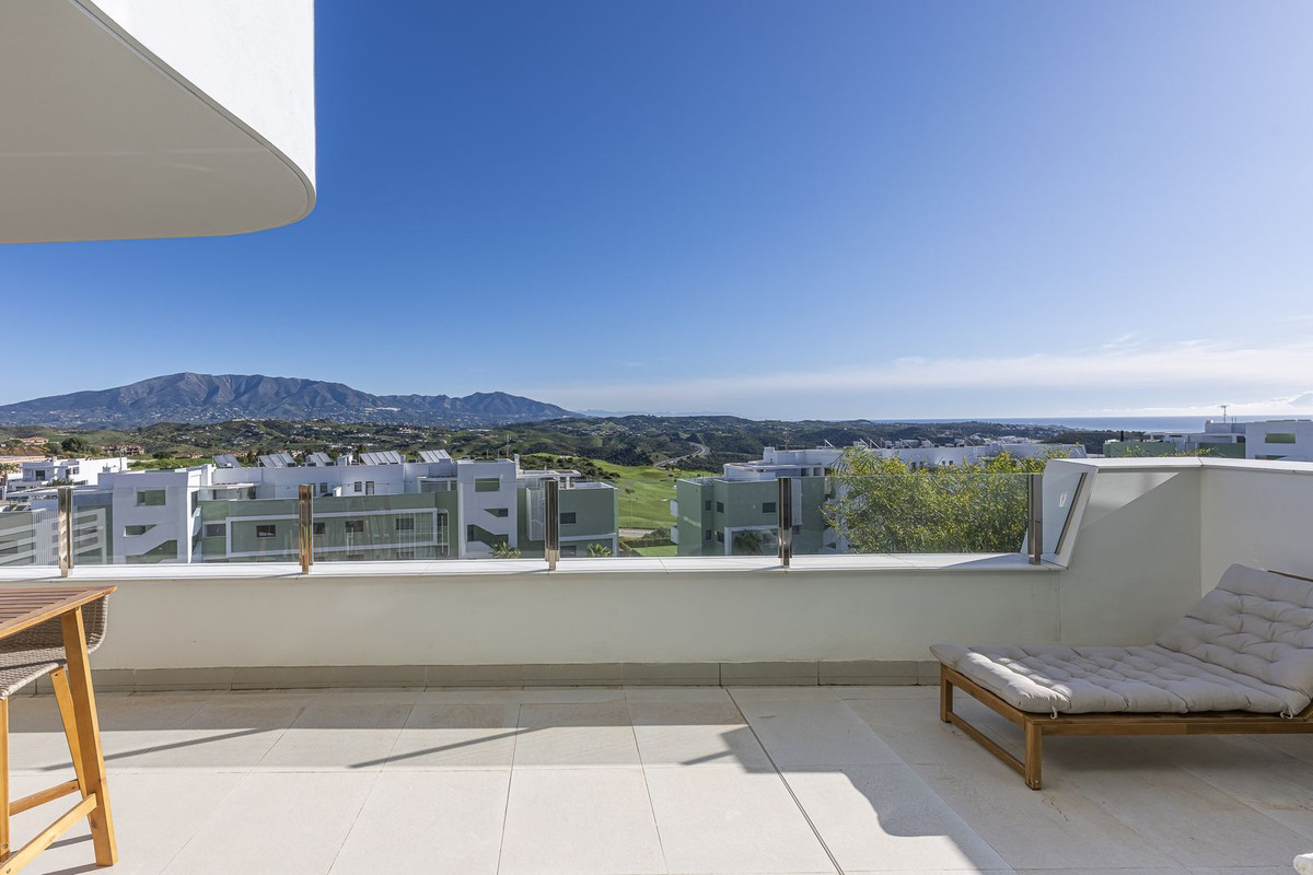 2 bedroom Apartments for sale in La Cala de Mijas – R5309245