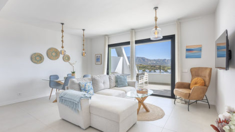 2 bedroom Apartments for sale in La Cala de Mijas – R5309245