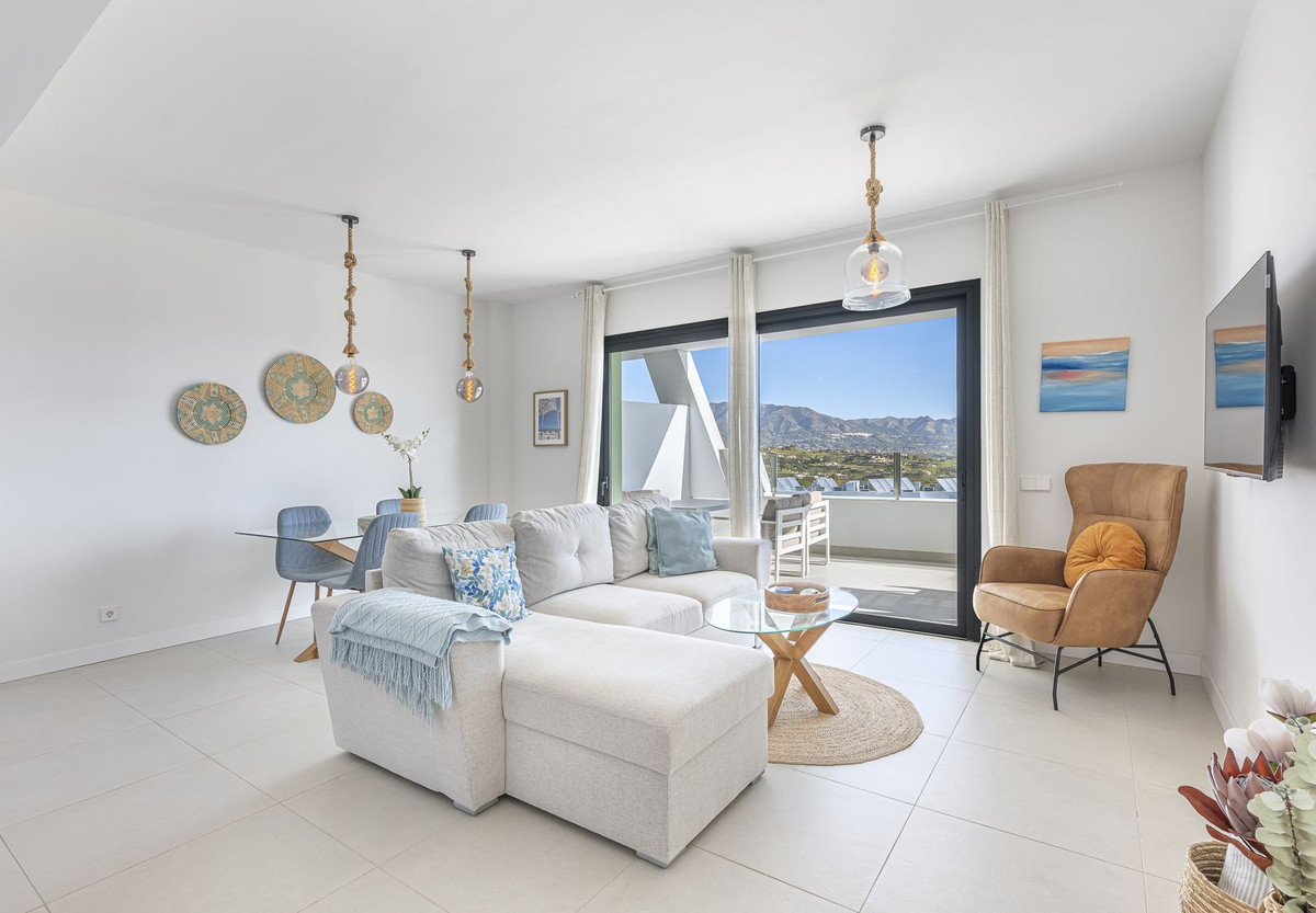 2 bedroom Apartments for sale in La Cala de Mijas – R5309245