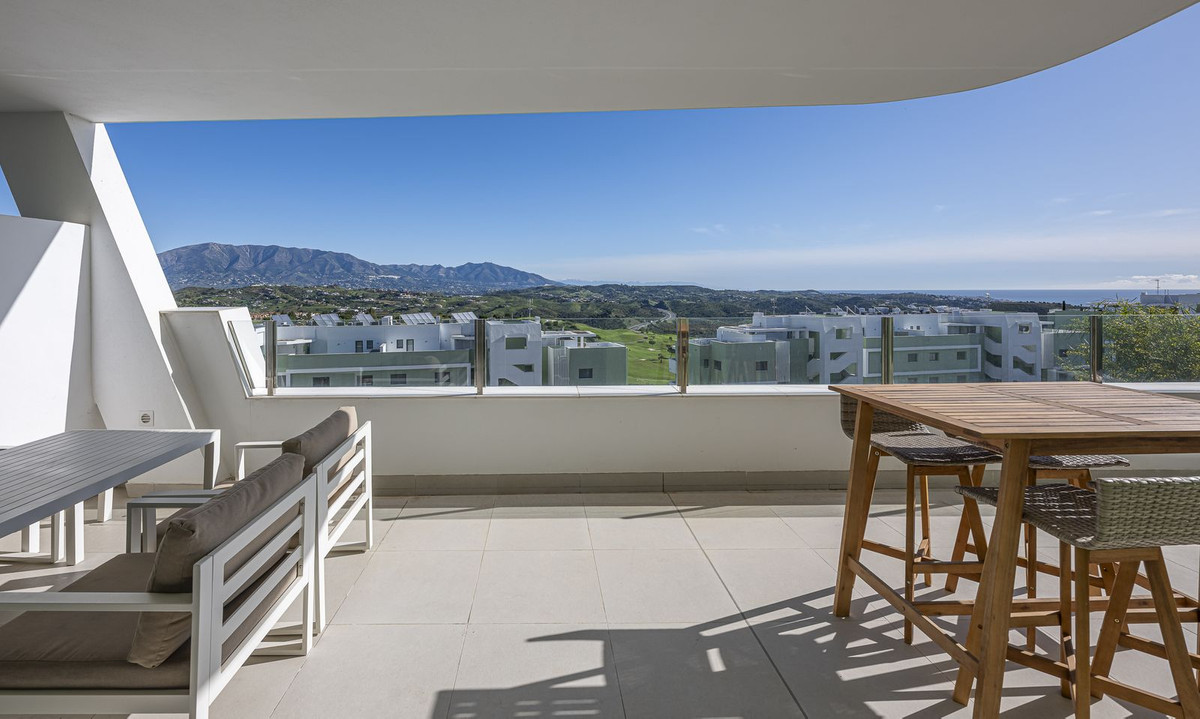 2 bedroom Apartments for sale in La Cala de Mijas – R5309245