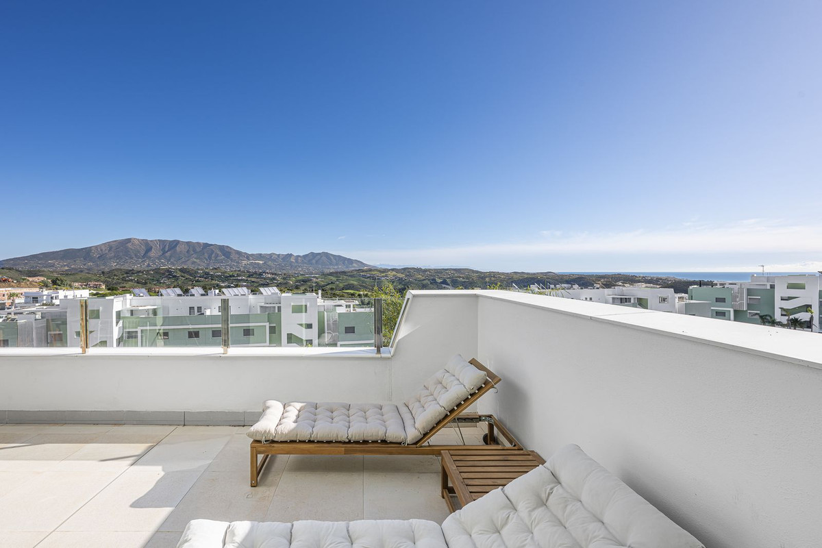 2 bedroom Apartments for sale in La Cala de Mijas – R5309245