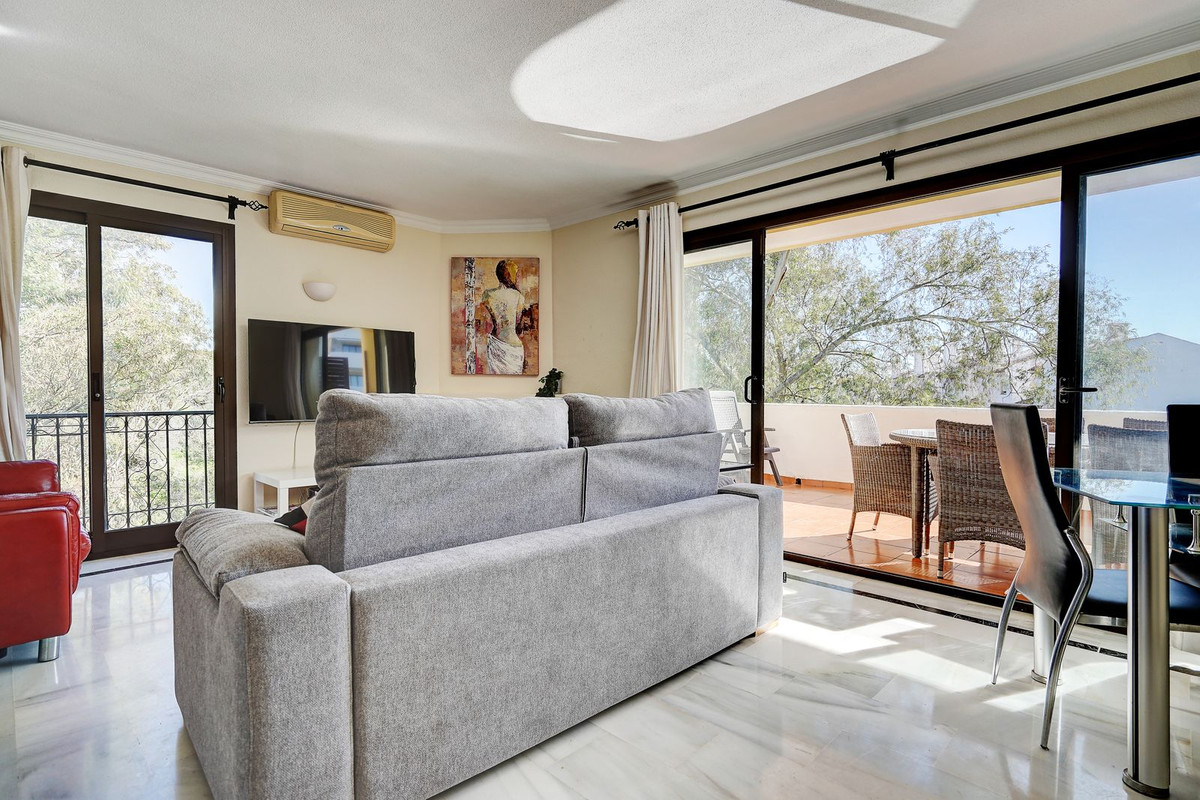 2 bedroom Penthouses for sale in Calahonda – R5302774