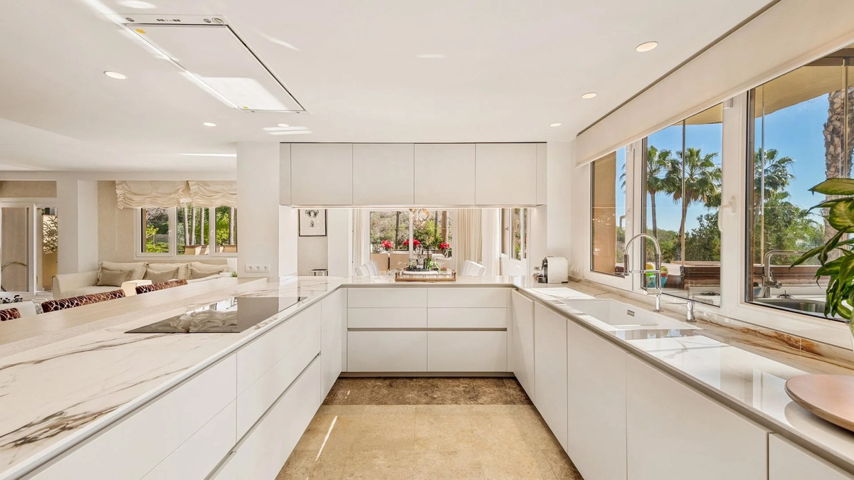 4 bedroom Apartments for sale in Milla de Oro – R5292298