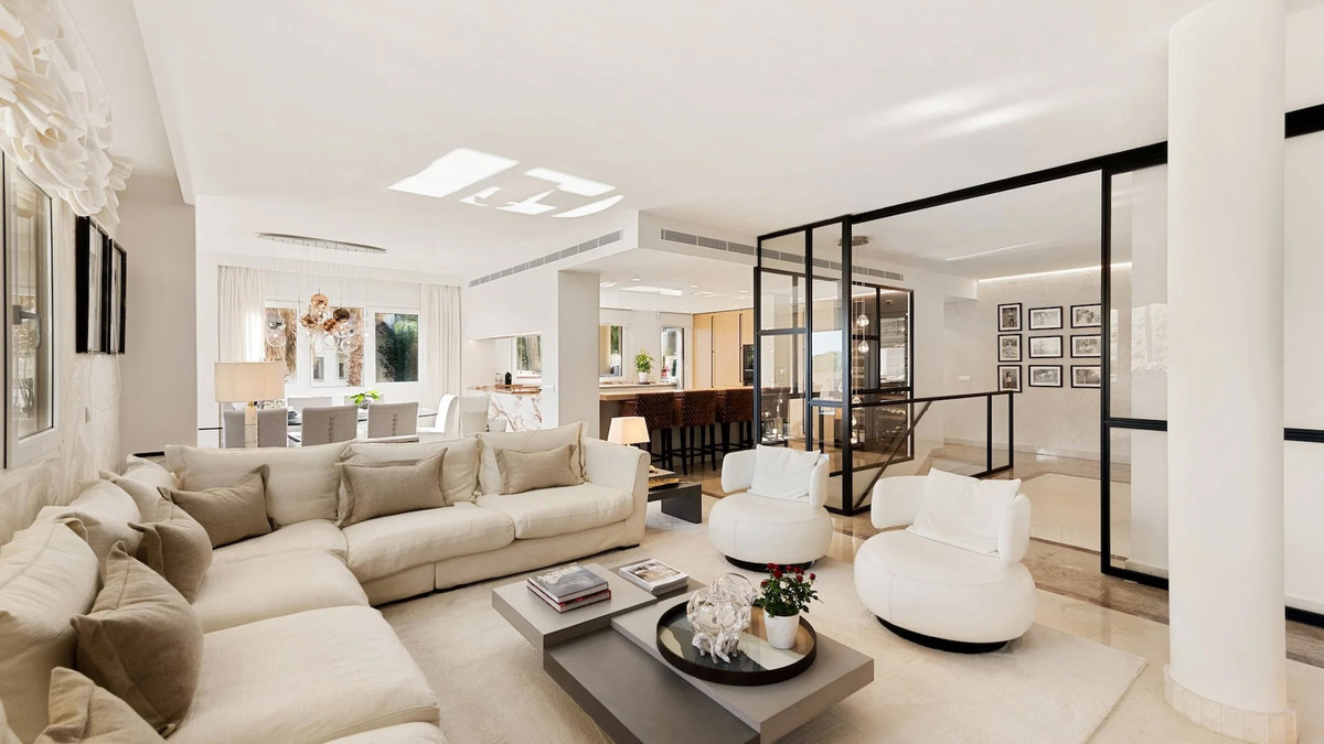 4 bedroom Apartments for sale in Milla de Oro – R5292298