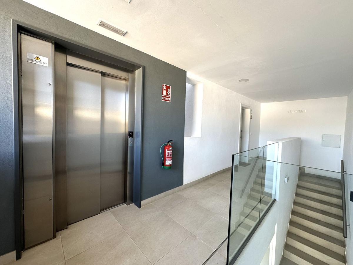 2 bedroom Apartments for sale in Cabopino – R5304502