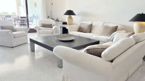 3 bedroom Apartments for sale in Los Monteros – R5293915