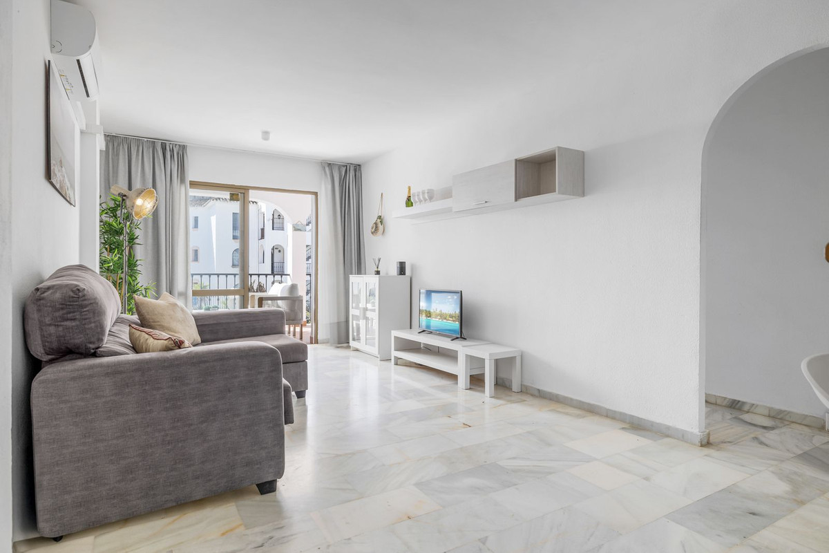 2 bedroom Apartments for sale in Riviera del Sol – R5305249