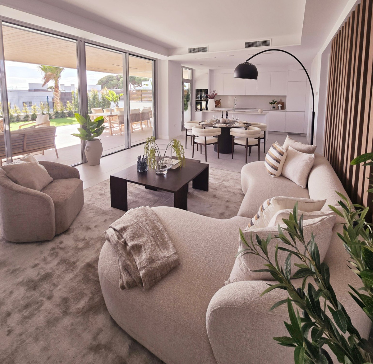 4 bedroom Apartments for sale in Marbella – R5309509