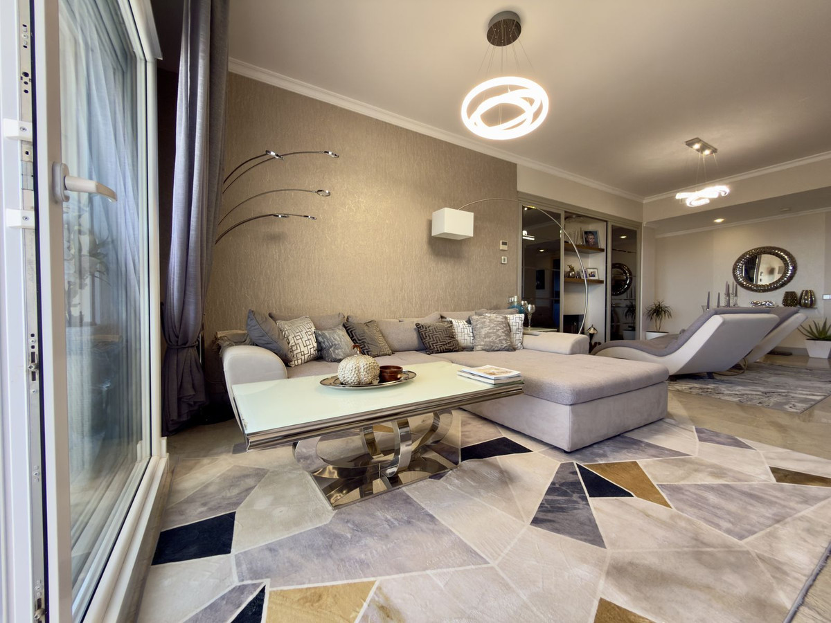 3 bedroom Penthouses for sale in Elviria – R5324641