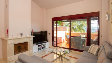 3 bedroom Apartments for sale in La Mairena – R5295709