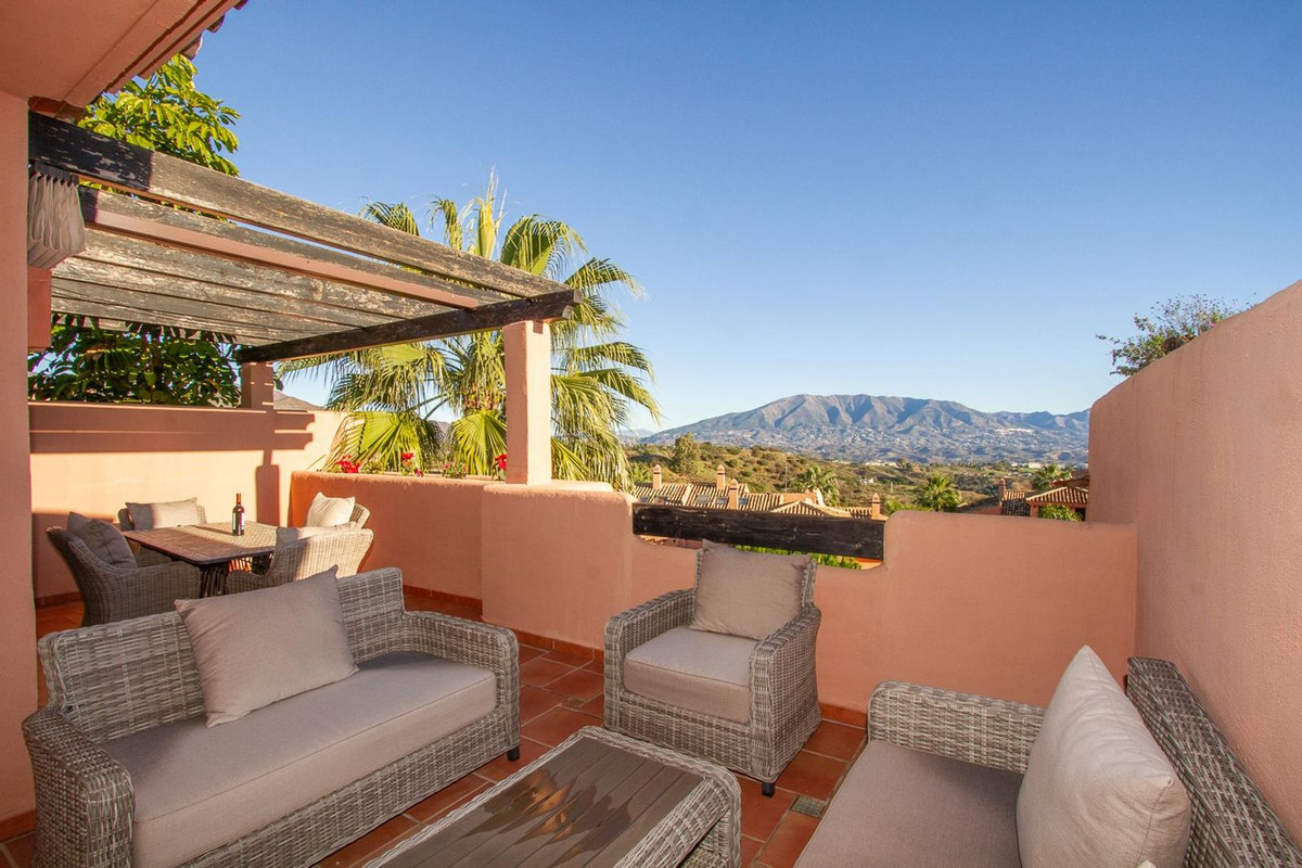 3 bedroom Apartments for sale in La Mairena – R5295709