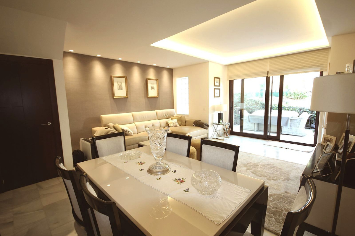 5 bedroom Townhouses for sale in Marbella – R5325409