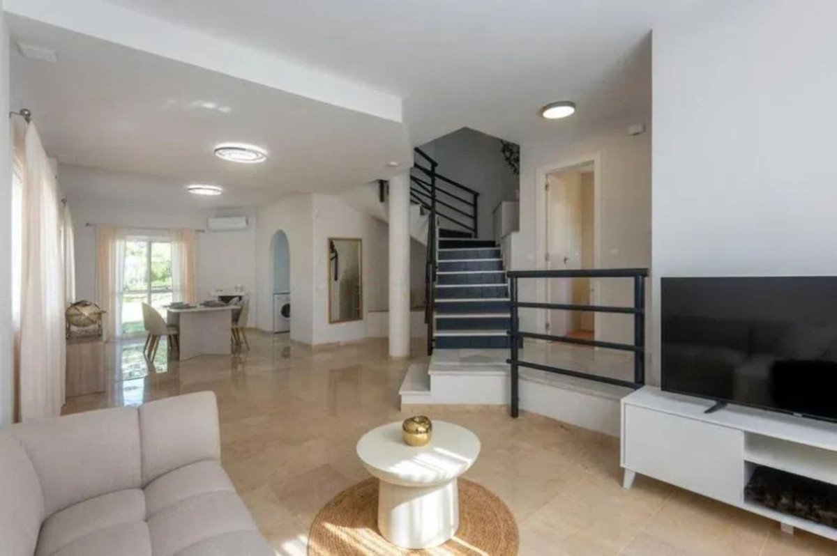 3 bedroom Townhouses for sale in Marbella – R5306140