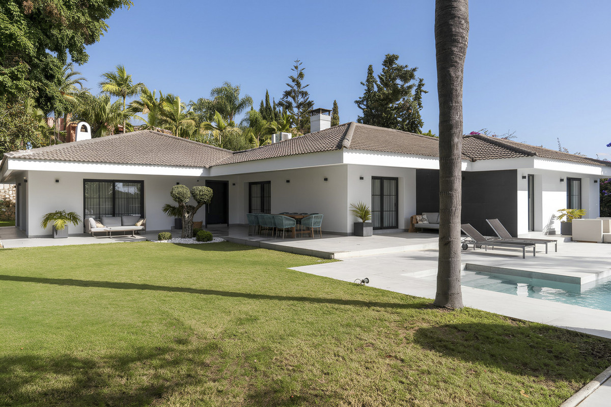 5 bedroom Villas for sale in Marbella – R5299393